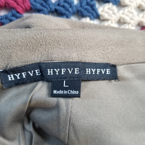 HYFVE Buckle sz Large faux suede skirt - Picture 5 of 6